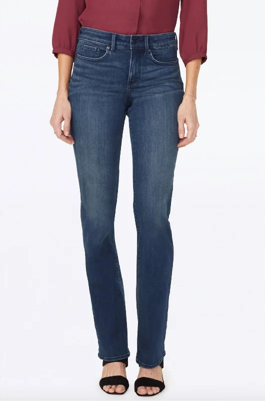 Online Boutiques Marilyn Straight Jean In Bernal Wash