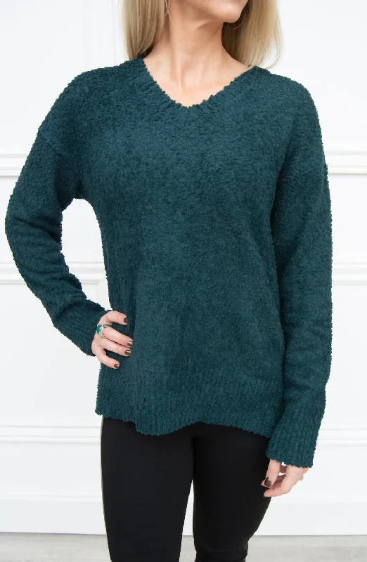 Unique Women's Fashion Pieces V-Neck Teddy Sweater In Jade