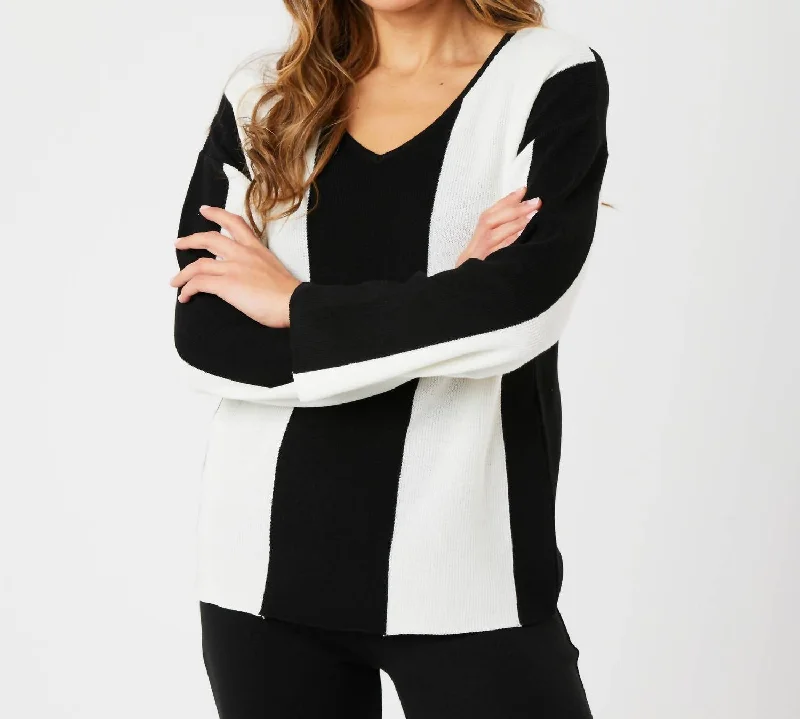 Timeless Women's Outfit V-Neck Ribbed Sweater In Ivory/black