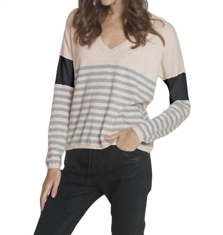 Women's Cozy Outfit For Lounging Lindsey Stripe Vee Top In Sand/fog