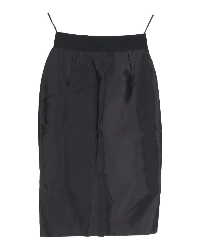 Women's Luxury Attire Dolce & Gabbana Pencil Skirt in Black Silk